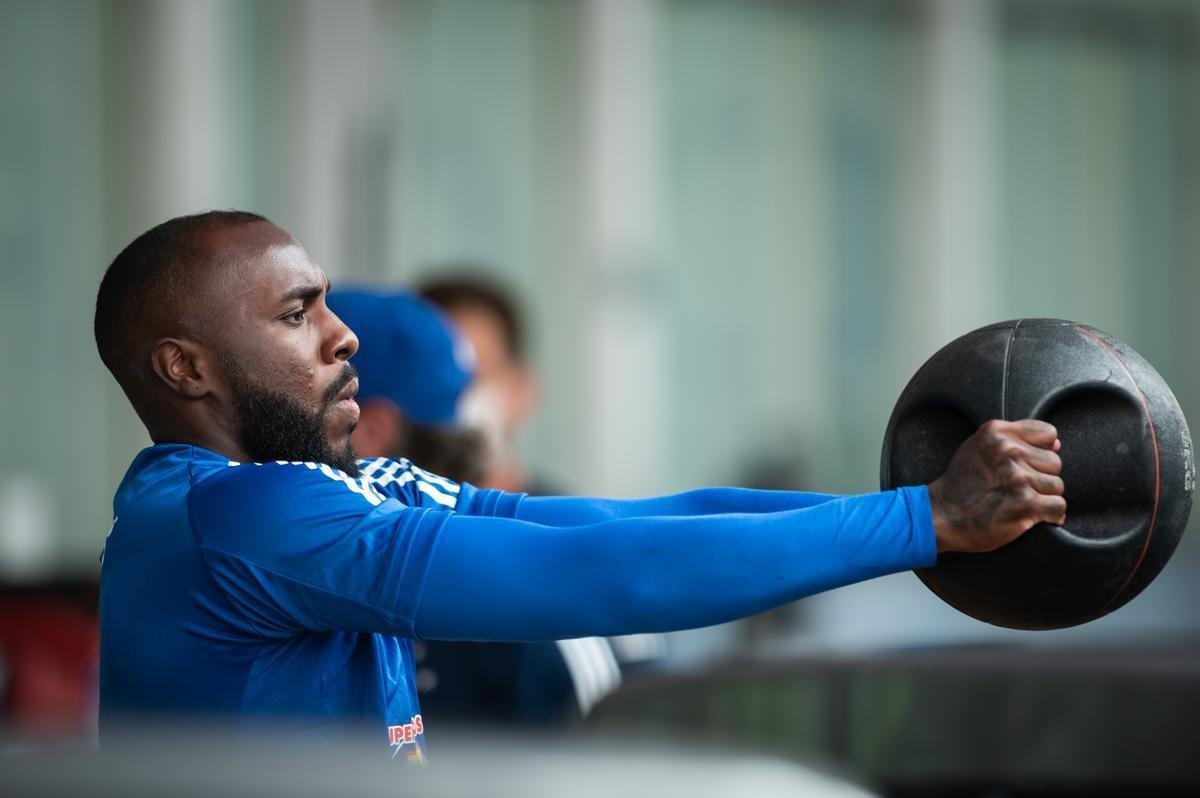 Imagens do treino do Cruzeiro desta segunda-feira na Toca da Raposa II