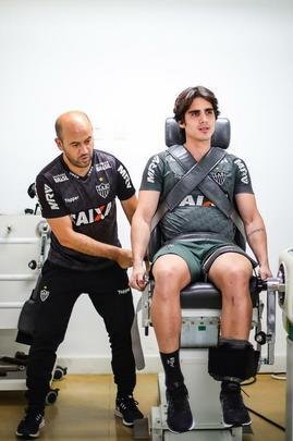 Gustavo Blanco - volante (está em transição para voltar aos gramados)