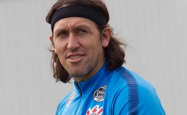 Neto rasgou elogios a Cássio, goleiro do Corinthians