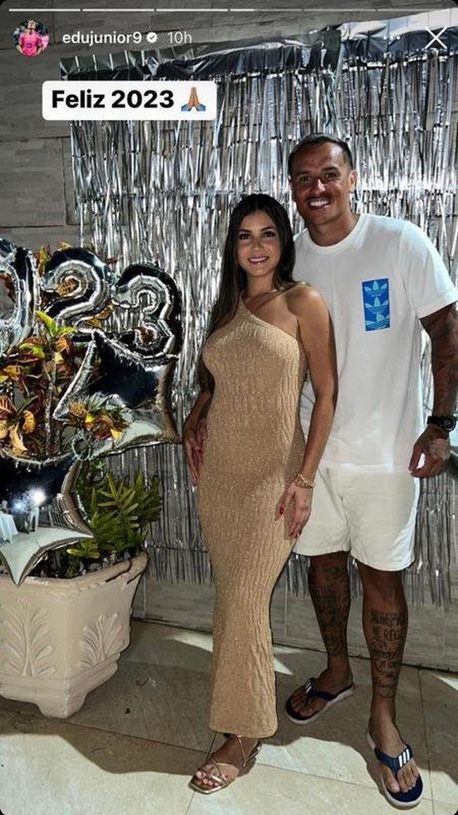 Grande parte dos jogadores do Cruzeiro passaram a noite de R�veillon em fam�lia, enquanto outros optaram por celebrar a virada do ano na praia.
