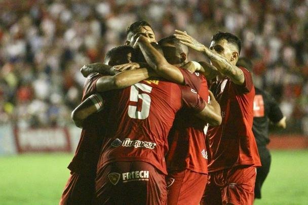 Com casa cheia, Timbu fez a antepenúltima rodada da primeira fase da Série C dentro dos Aflitos