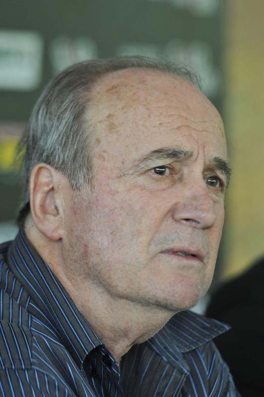 Levir Culpi foi apresentado pela diretoria na Cidade do Galo, enquanto os jogadores treinavam