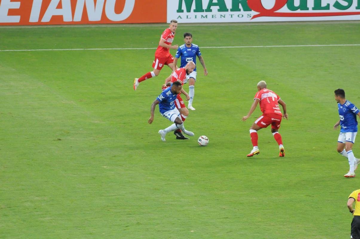 Fotos do jogo entre Cruzeiro e CRB, no Mineiro, em Belo Horizonte, pela 11 rodada da Srie B do Brasileiro