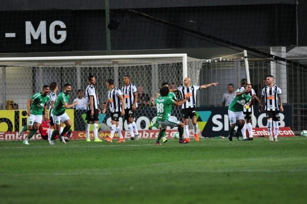 Fotos do jogo entre Atlético e Chapecoense, no Independência, pela 29ª rodada do Campeonato Brasileiro