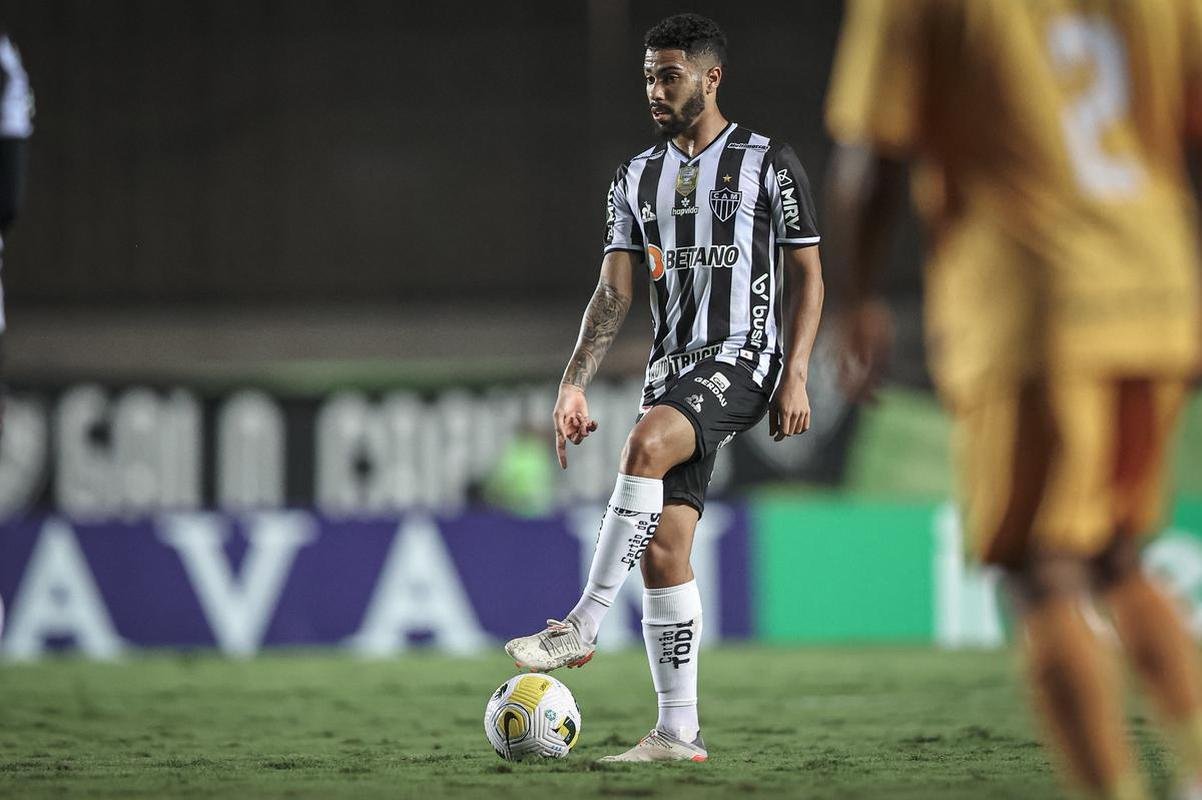 Fotos do jogo entre Brasiliense e Atltico no Estdio Klber Andrade, em Cariacica-ES, pela terceira fase da Copa do Brasil