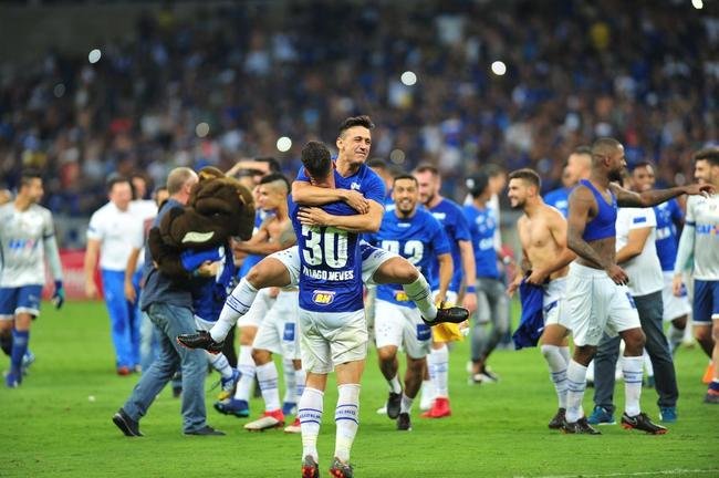 Festa do Cruzeiro com a conquista do Campeonato Mineiro sobre o Atltico