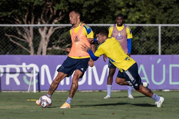 Joseph assinou com o Cruzeiro até o fim da Série B