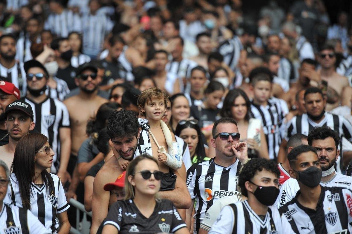 Torcida do Atltico lota o Mineiro contra o Amrica; veja fotos
