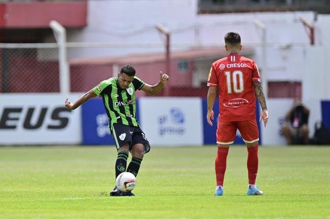 Jogo foi disputado com muito calor, em Nova Lima, na manh deste sbado 