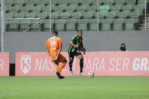 Com gols de Felipe Augusto e Al, Amrica venceu Coimbra por 2 a 0, nesta segunda-feira, no Independncia, pela sexta rodada do Campeonato Mineiro