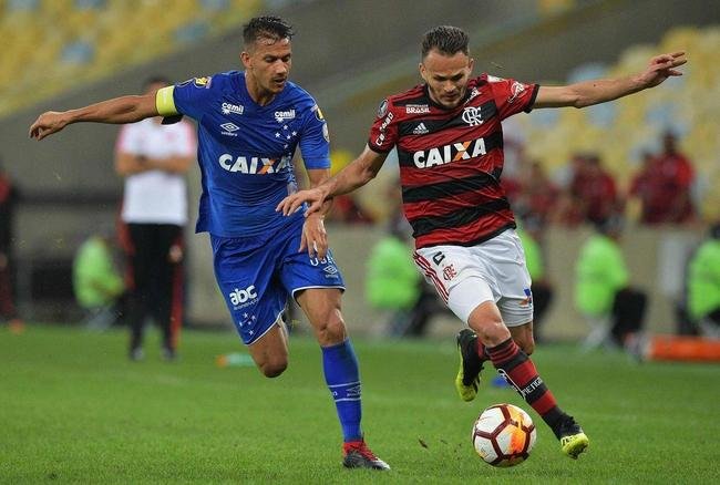 Fotos da vit�ria do Cruzeiro sobre o Flamengo por 2 a 0, nesta quarta-feira, no Maracan�. Gols de Arrascaeta e Thiago Neves garantiram ao time celeste vantagem nas oitavas de final da Copa Libertadores