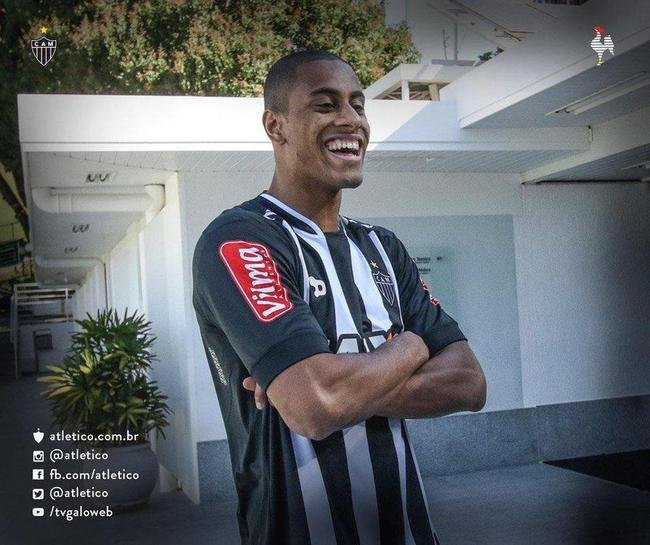 O ponteiro campeo olmpico Ricardo Lucarelli, do vlei,  atleticano. Ele j foi convidado pelo clube, inclusive, para uma visita  Cidade do Galo (foto).