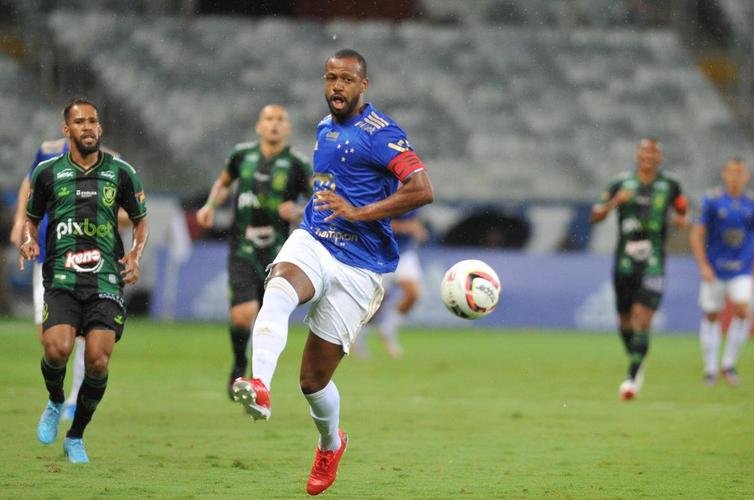 12- Sidnei (zagueiro)