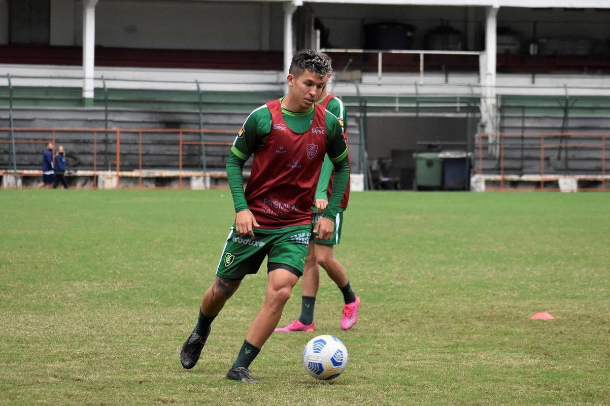 Bruno Nazrio (meio-campista): contrato de emprstimo junto ao Hoffenheim, da Alemanha, at 31/12/2021