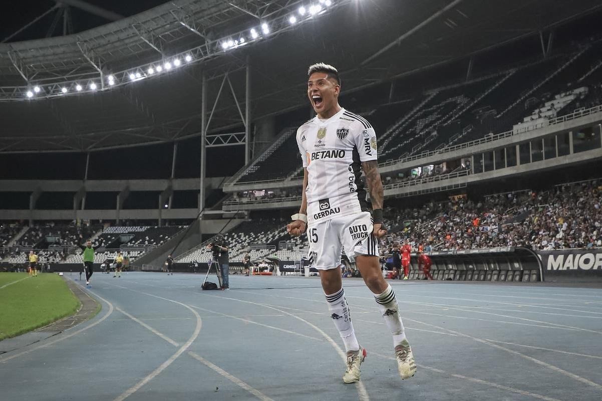 Botafogo x Atltico: veja fotos do jogo no Nilton Santos