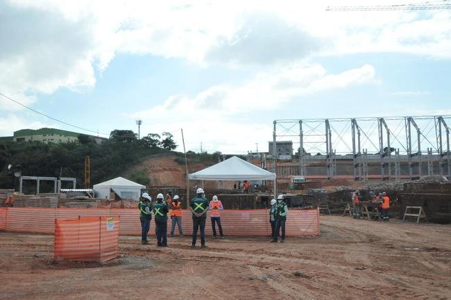 Arena MRV completa um ano de obras neste 20 de abril de 2021. Veja como est� o andamento da constru��o do est�dio do Atl�tico, que tem previs�o de ficar pronto em outubro de 2022. Ser�o 46 mil lugares, 2.333 vagas de estacionamento, 40 bares e 80 camarotes. O empreendimento fica no bairro Calif�rnia, em Belo Horizonte. (Fotos de Gladyston Rodrigues/EM/D. A Press)