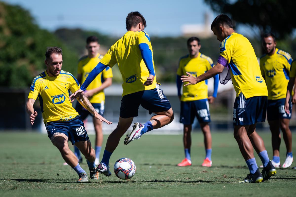 Cruzeiro, 3º colocado, pega o líder Atlético no Mineirão pela 9ª rodada do Campeonato Mineiro