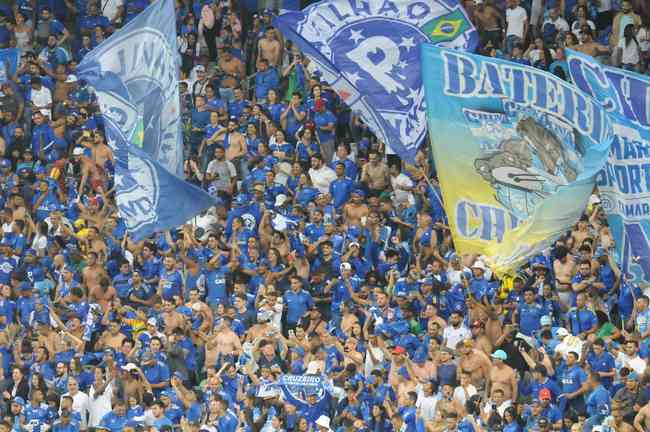 9º Cruzeiro 2 x 0 CRB - ​​​​​​42,004 fans, in Mineirão, for the 11th round of Serie B;  Revenue of BRL 1,498,743.50