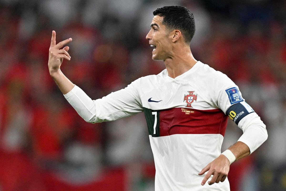As reaes de Cristiano Ronaldo no banco e durante o jogo contra Marrocos pelas quartas de final da Copa do Mundo