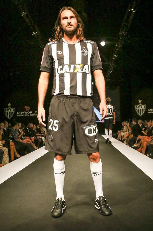 Uniforme número 1 do Atlético para a temporada 2016