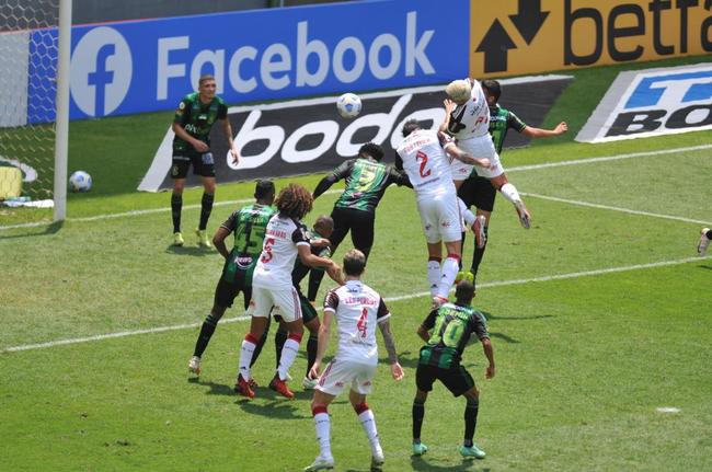 Times mineiro e carioca jogaram neste domingo pela competição nacional de pontos corridos