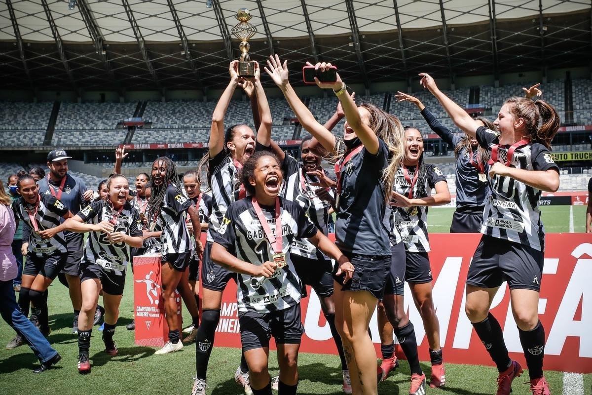 Comemorao do ttulo mineiro feminino do Atltico 
