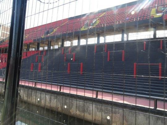 Construído em 1946, o Cemitério de Elefantes foi onde o Colón venceu o Santos de Pelé, a Seleção Argentina, o Peñarol, então campeão mundial, e os poderosos River Plate e Boca Juniors