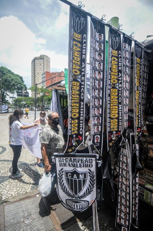 Fotos de atleticanos nas ruas de BH na manh desta segunda-feira (29/11)