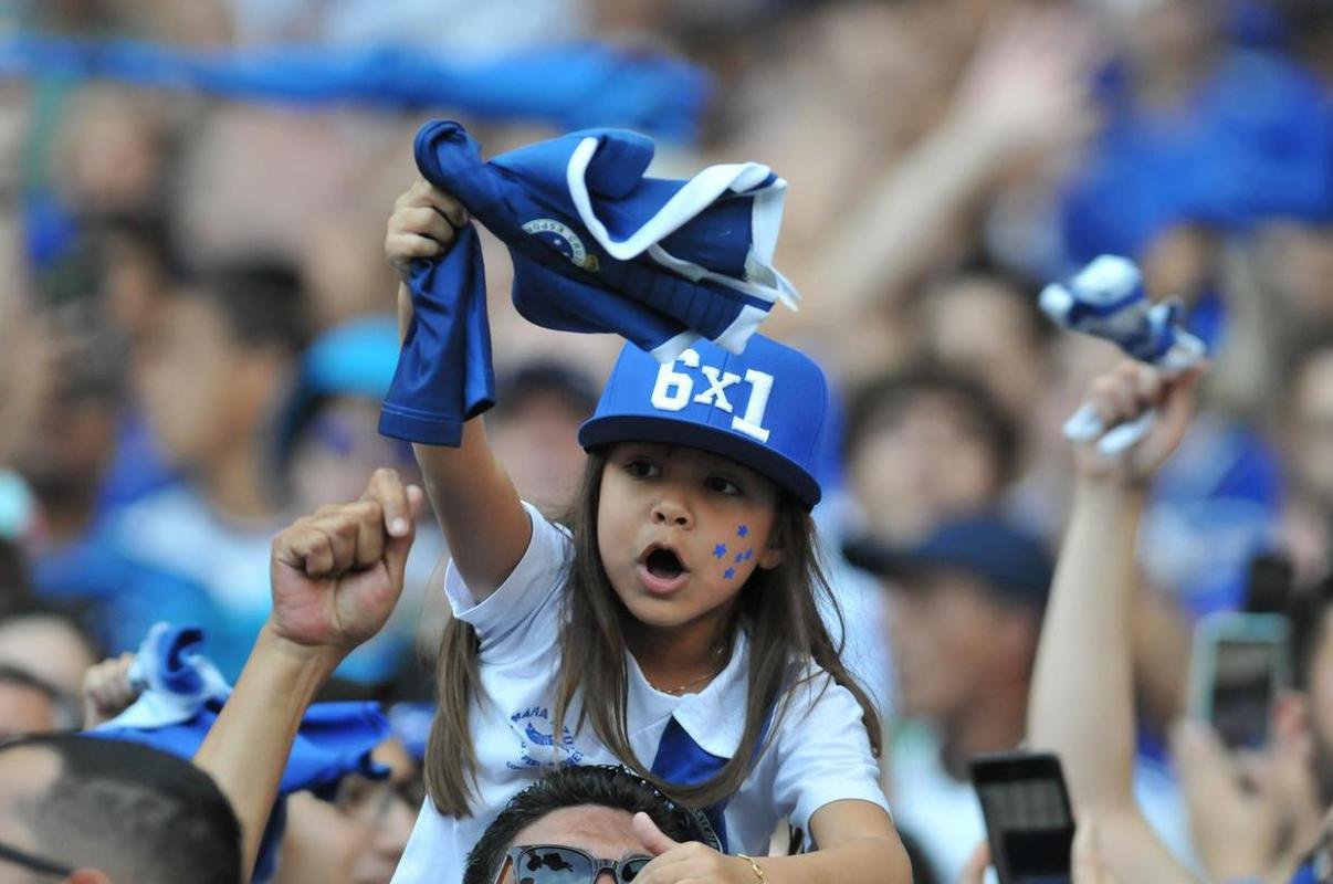Fotos da torcida do Cruzeiro no duelo contra o Novorizontino, neste domingo (17), no Mineiro, em Belo Horizonte. Jogo  vlido pela 18 rodada da Srie B do Campeonato Brasileiro.