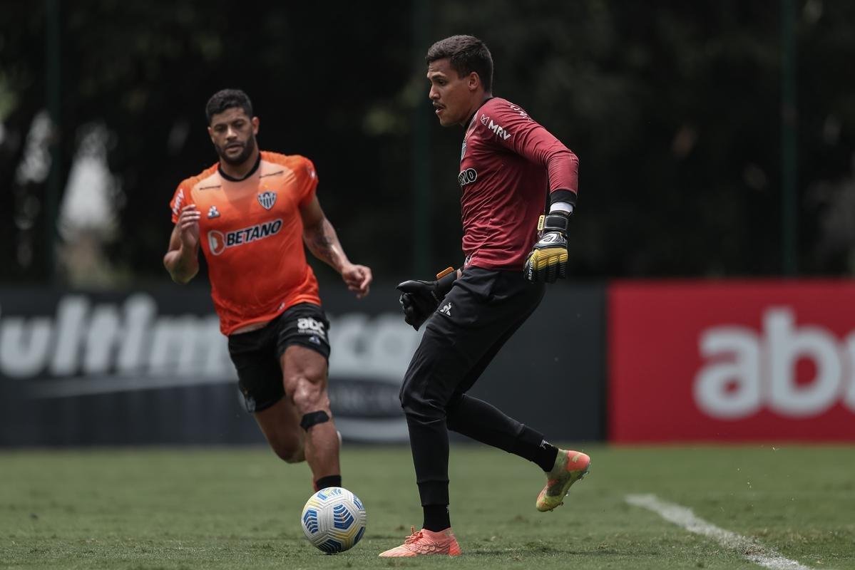 Elenco atleticano encerrou a preparao para enfrentar o Atltico-GO fora de casa 