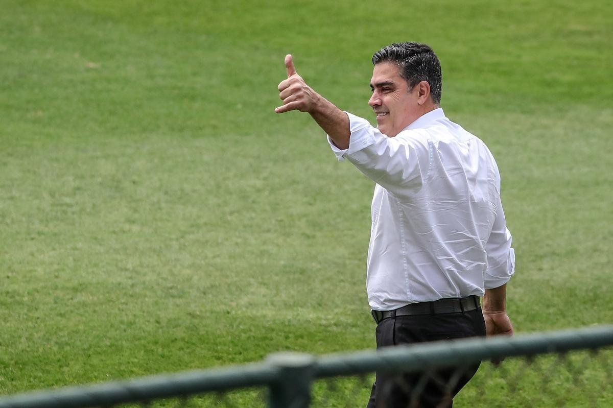 Com Sette Cmara em campo, Atltico se prepara para jogo contra o So Paulo