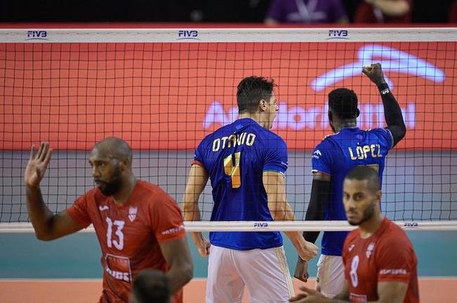 Fotos da final do Mundial de Vlei Masculino, entre Cruzeiro e Civitanova-ITA, no Ginsio Divino Braga, em Betim
