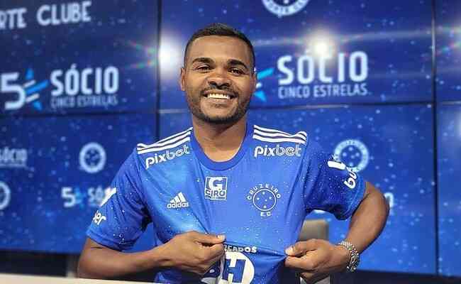 Niko assinou com o Cruzeiro por uma temporada