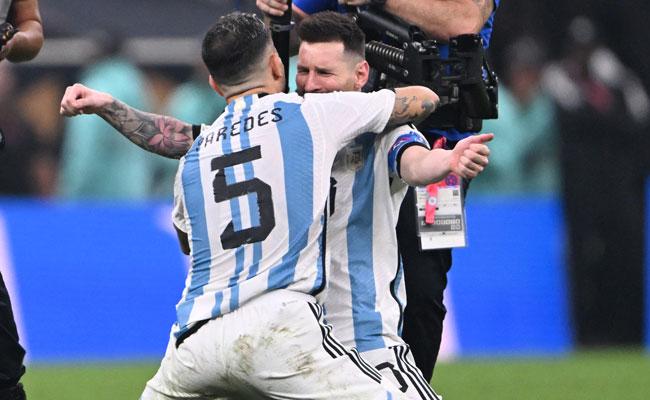 Emoo de Messi com seu primeiro ttulo mundial e o tri da Argentina