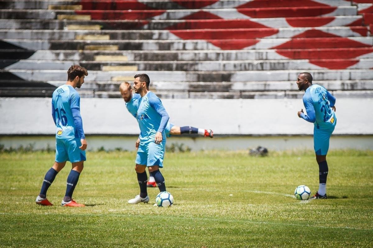 Fotos do ltimo treinamento do Cruzeiro no Estdio do Arruda, no Recife, antes de jogo contra o Sport