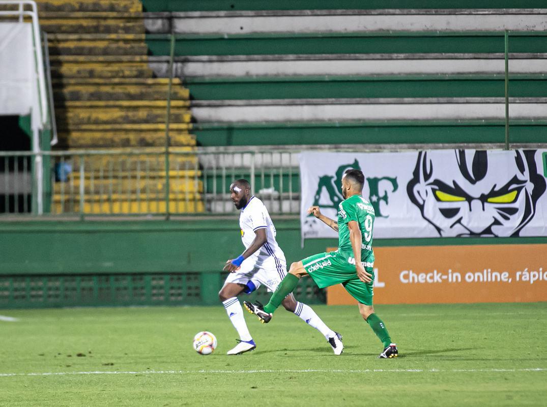 Fotos do jogo entre Chapecoense e Cruzeiro, na Arena Condá, em Chapecó, pela 23ª rodada da Série B do Campeonato Brasileiro