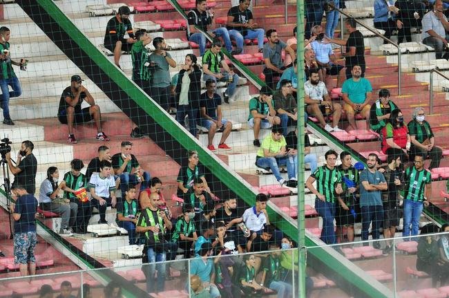 Fotos da torcida do Amrica no Independncia no jogo contra o So Paulo pela ltima rodada do Campeonato Brasileiro de 2021