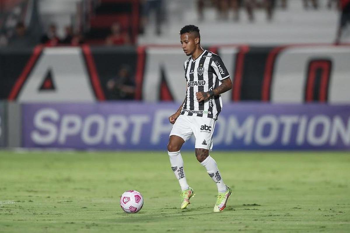 Veja as fotos do confronto entre Atltico-GO e Atltico, no estdio Antnio Accioly, em Goinia, pela 27 rodada da Srie A do Brasileiro.