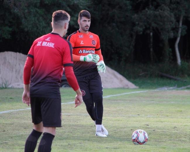 Vitor Luiz, goleiro (Brasil de Pelotas)