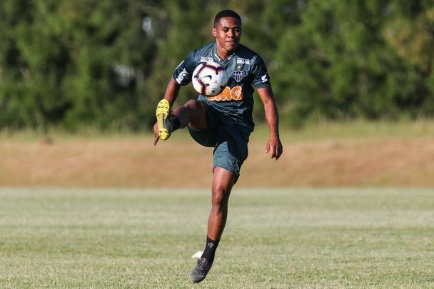 Jogadores do Atltico treinaram no CT do Danubio, em Montevidu, nesta tera-feira
