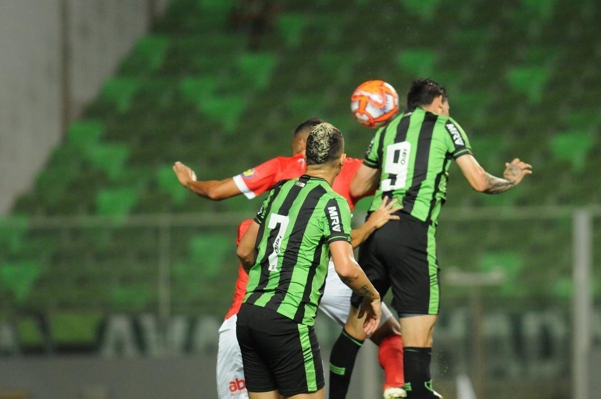 Fotos de Amrica x Tupynambs, no Independncia, pela nona rodada do Campeonato Mineiro