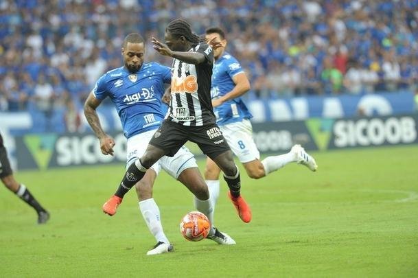 Fotos do segundo tempo do clssico entre Cruzeiro e Atltico, pela final do Mineiro