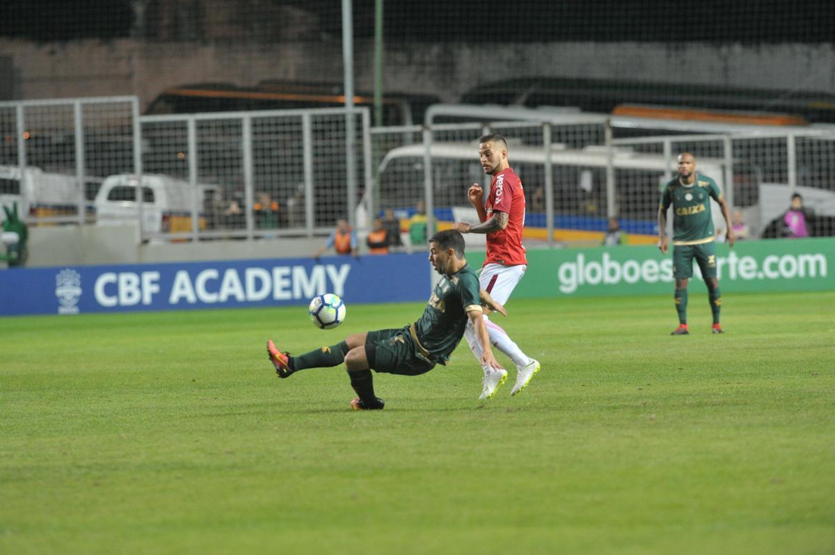 Fotos do jogo entre Amrica e Internacional, no Independncia, pela 15 rodada do Campeonato Brasileiro