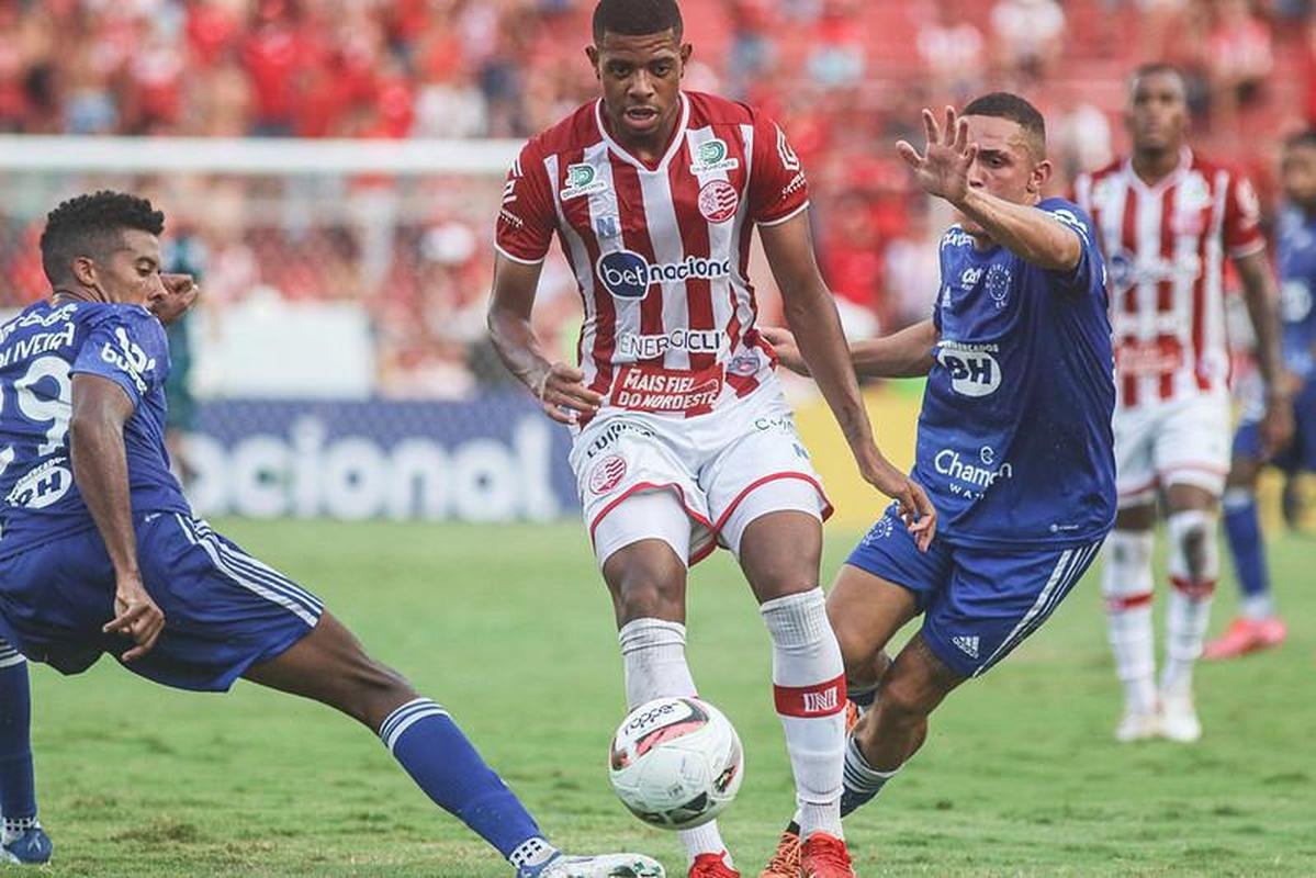 Fotos de Nutico x Cruzeiro no estdio dos Aflitos, em Recife, pela 7 rodada da Srie B