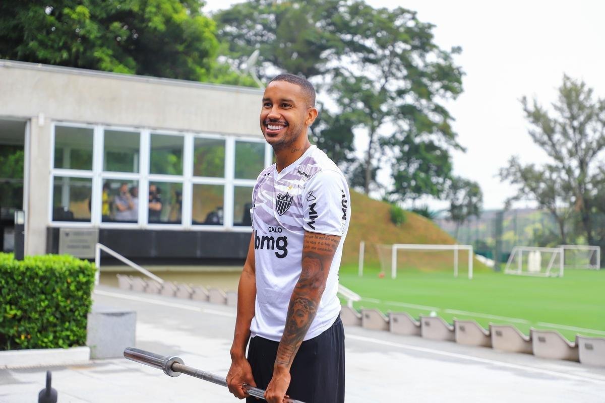 Fotos do primeiro treino de Hulk no Atlitco