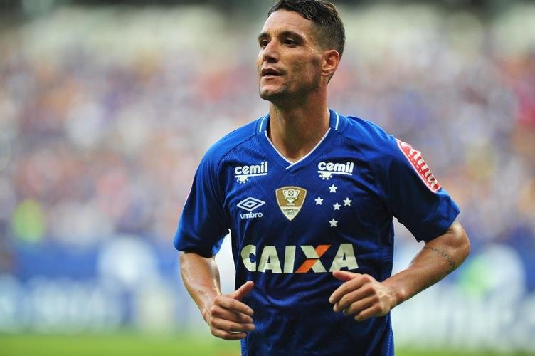 Uma nova homenagem surgiu em 2017: para a camisa do ttulo da Copa do Brasil de 1996 e do ano anterior, de 1995. Em 2017, o Cruzeiro conquistou justamente a Copa do Brasil, a quinta de sua histria. O patch de campeo passou a ser utilizado logo aps vencer o campeonato, em setembro.