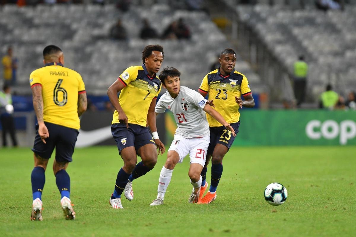 Equador e Japo se enfrentaram no Mineiro pela terceira rodada do Grupo C da Copa Amrica
