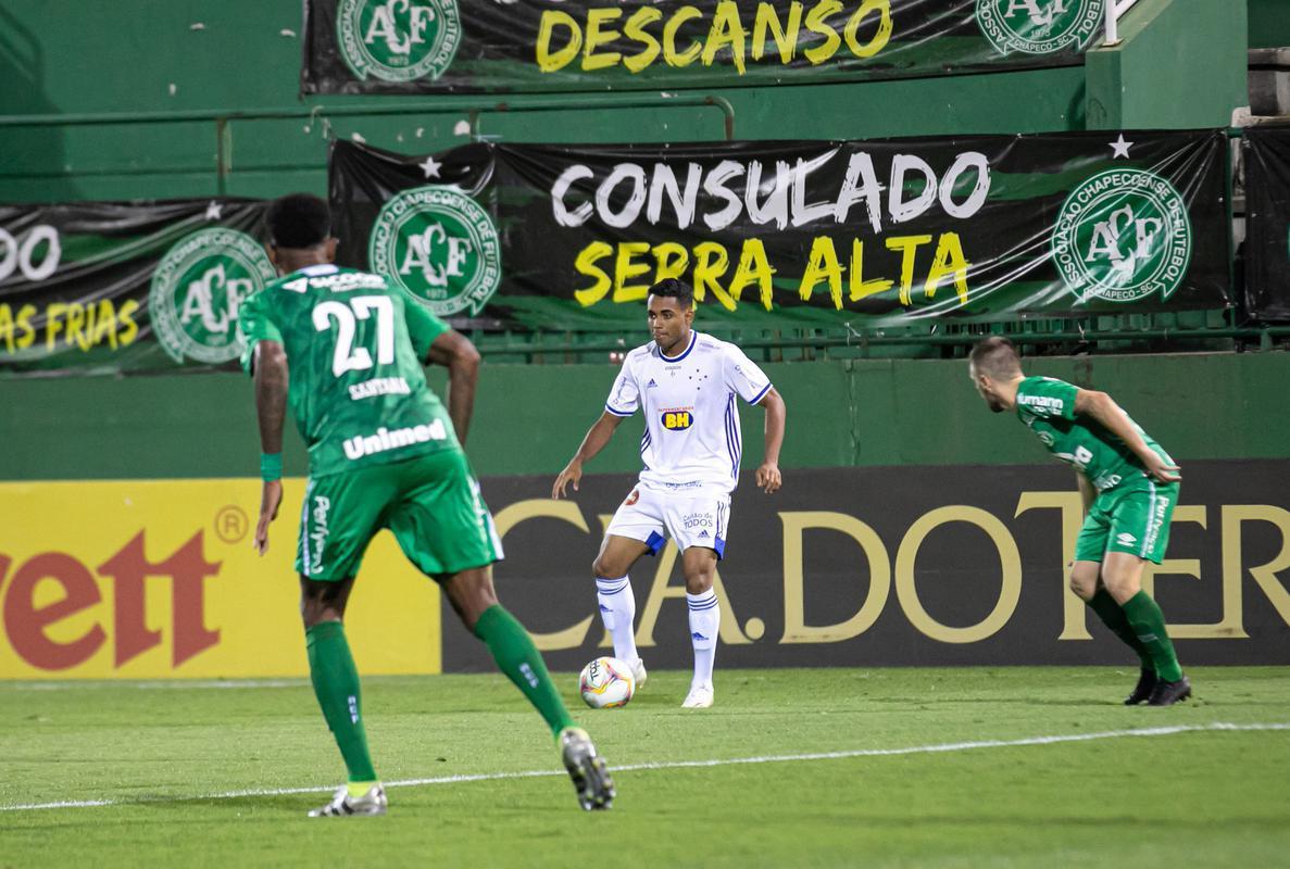 Fotos do jogo entre Chapecoense e Cruzeiro, na Arena Condá, em Chapecó, pela 23ª rodada da Série B do Campeonato Brasileiro