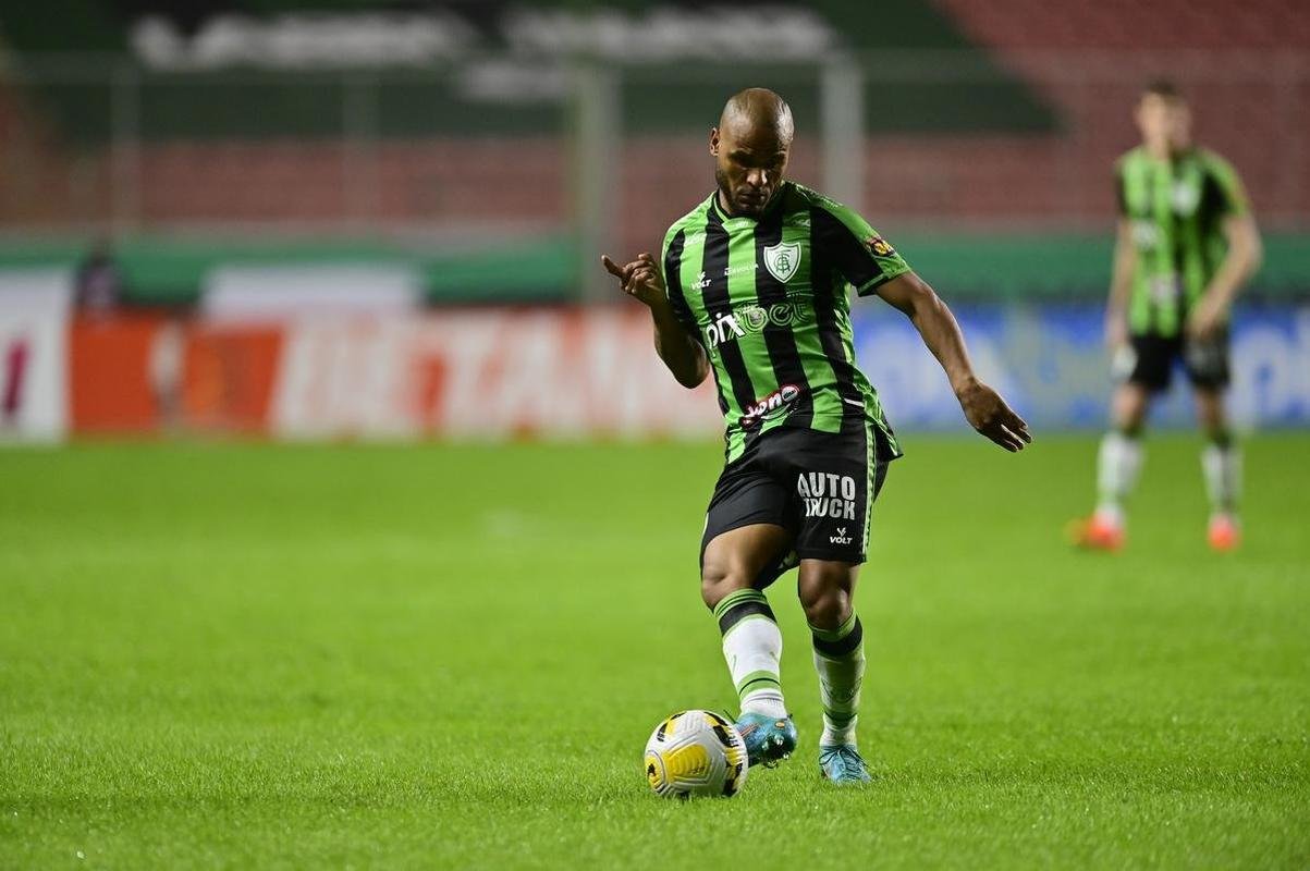 Amrica recebeu o Bragantino no Independncia pela 17 rodada do Brasileiro