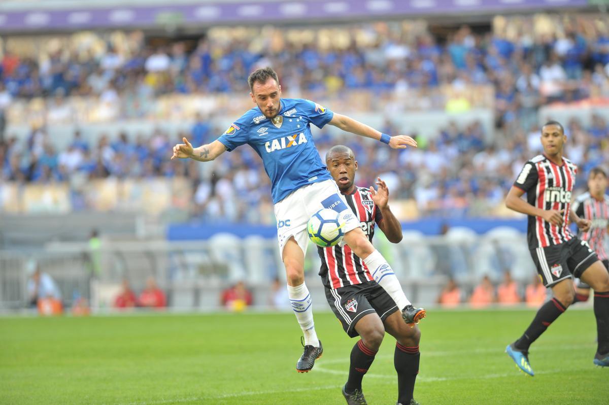 Fotos do jogo entre Cruzeiro e So Paulo